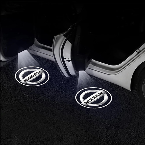 Luz De Cortesa Inalmbrica Led Logo Nissan Foto 2