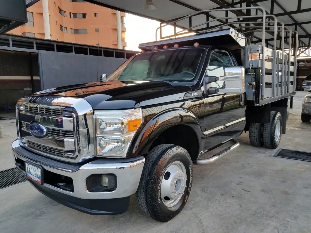 Ford Super Duty 350 2013