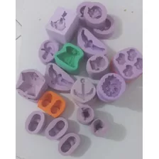 Desapego De 34 Moldes De Silicone Para Sabonete