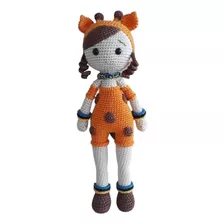 Boneca Com Roupa De Girafa Em Amigurumi - Crochê