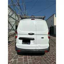 Ford Transit Courier Van 2021 T01