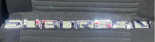 Emblema Lateral Letras Cajuela Chevrolet Suburban 2.5 X 37.5 Foto 4
