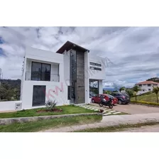 Moderna Casa Campestre En Venta (condominio) - Silvania- Cundinamarca