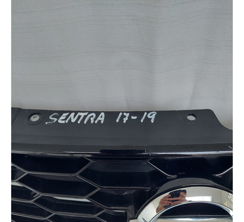 Parrilla Principal Nissan Sentra 2017 2018 2019 100%original Foto 3