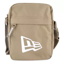 Mini Bolsa New Era Transversal Flag Cor Kaki Tamanho U