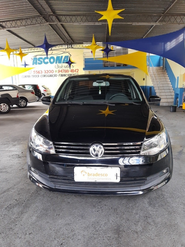 Volkswagen Voyage 2014 1.0 Tec Total Flex 4p