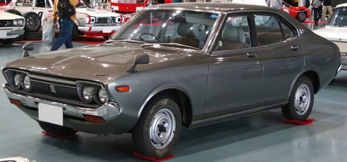 Volante Datsun 710 70s  Foto 6