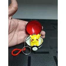 Pokemon Basic Fun Pikachu Keychain Poke Bola Llavero