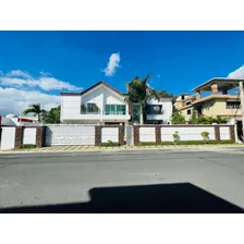 Oportunidad De Villa En Venta En La Romana