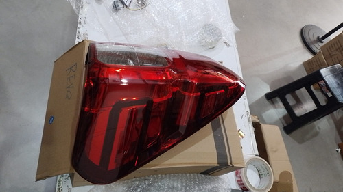 Foco Farol Trasero Toyota  Hilux Revo 2016-2019 Foto 10