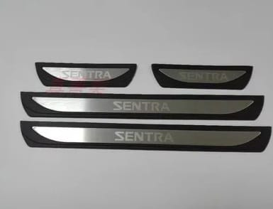 Embellecedores Estribos Nissan Sentra 2020 2022 Y 2023 Foto 3