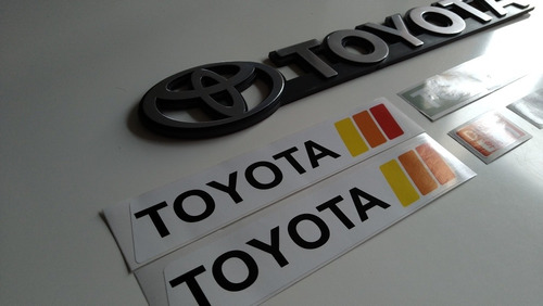 Toyota Hilux Calcomanas Y Emblemas Foto 3