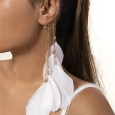 Luxo Brinco Ear Cuff Dourado Pena Branca Micangas Unidade