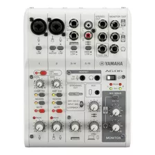 Consola Mixer Yamaha Ag06 Mk2 Para Streaming 6 Canales Usb