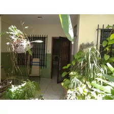 Céntrica Casa Con Doble Nivel En Venta Cumaná. Av. Arismendi Sucre Venezuela