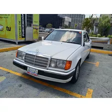 Mercedes Benz 260e