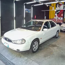 Ford Mondeo Ghia 2.0