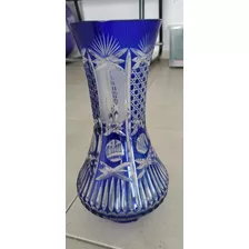 Florero De Cristal Azul Tallado