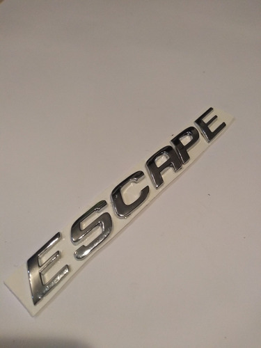 Emblema De Letra Ford Escape  Foto 2