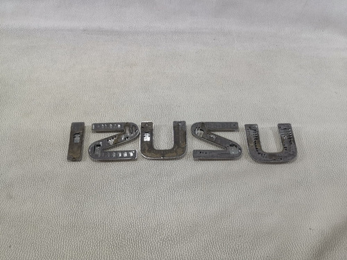 Emblema Isuzu Delantero Letras Isuzu Elf 400 Mod 2008-2018 Foto 8