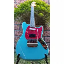  Guitarra Eléctrica Fender Kurt Cobain Mustang Custom