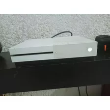 Vendo Xbox One Funcionando Al 100% Con 2 Control Funcionales