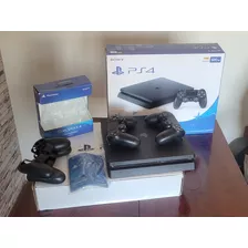 Playstation 4 Slim + 2 Controles + 5 Jogos