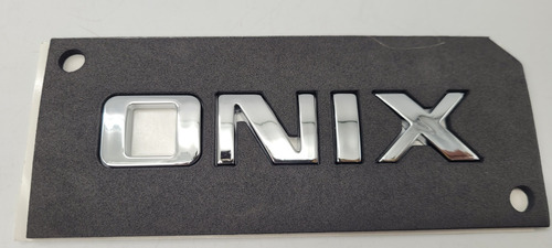 Chevrolet Onix Emblema Foto 6