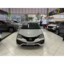 Toyota Etios Sedan X Plus 2020 