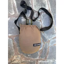 Cantimplora De Plástico Tipo Militar 1,4 L + Funda Y Correa