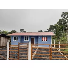 Hermoso Terreno Con Dos Casas, La Grande Esta Remodelada.