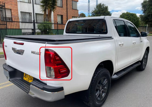 Stop Toyota Hilux Revo 2016 - 2020 Derecho Foto 8