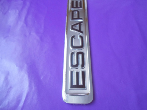 Emblema Escape Camioneta Ford Placa Foto 2