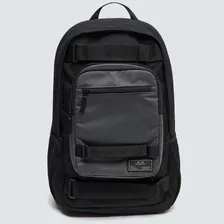 Oakley Multifunctional Smart Backpack