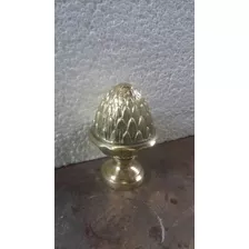 Piña De Bronce.