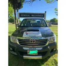 Toyota Hilux D/c Srv 4x4 At 2015 Con Solo 63.000 Km