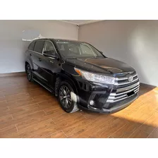 Toyota Highlander 2018 Le Plus 4x4 Cleancarfax 3 Filas