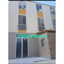 Casa De 3 Pisos En Condominio Privado