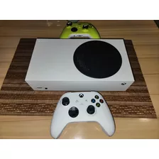 Xbox Series S - 512 Gb 2 Controles Originales + Game Pass