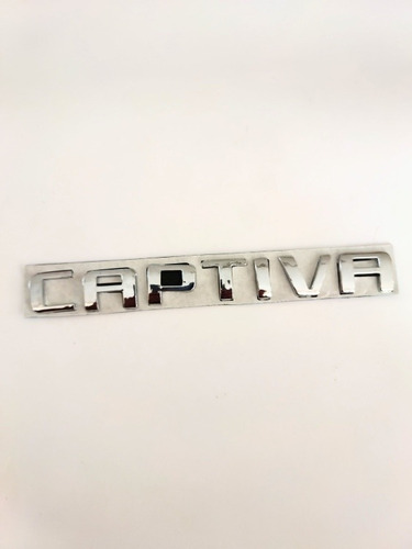 Emblema Letra Chevrolet Captiva Foto 2