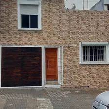 Casa Reciclada Tres Dormitorios Y Garage Dueño Vende O Permuta Por Apartamento Igual O Menor Valor En Pocitos , Pocitos Nuevo, Punta Carretas 