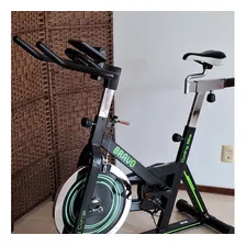 Bicicleta Fija Bravo Spinning Comp Color Negro Y Verde