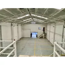 Gran, Renovada Y Multifuncional Bodega Industrial. 