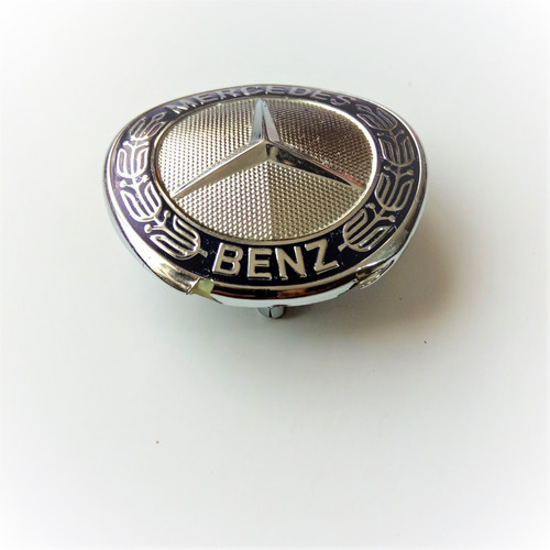 Emblema Mercedes Benz Cofre Original Amg Logo Curvo Foto 2