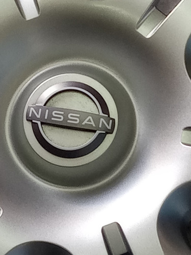 Tapn Copa Polvera De Nissan Urban Emblema Nuevo R15  Foto 3