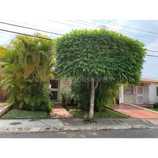 Raiza Suarez Vende Bella Remodelada Y Conservada Casa Ubicada En Villa Santa Lucia En Yaritagua, A Solo 10 Minutos Del Este De Baqto, Cuenta Con Seguridad Y De Facil Acceso A La Autopista 2 4 20445