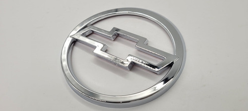 Chevrolet Chevy C2 Emblema Frontal  Foto 4