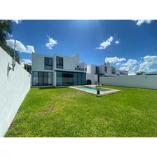 Casa Moderna En Venta En Cholul Al Norte De Merida