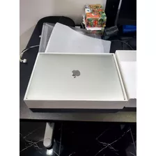 Macbook Air 13, Retina Display, I5, 250gb, 2019