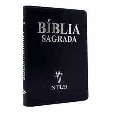Bíblia Sagrada Ntlh Pequena Luxo Azul: Bíblia Sagrada Ntlh Pequena Luxo Azul, De #n/a. Editora Sbb, Capa Mole, Edição 1 Em Português, 2022